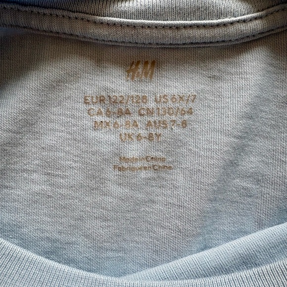 H&M Ruffle Trimmed Top - Picture 3 of 3